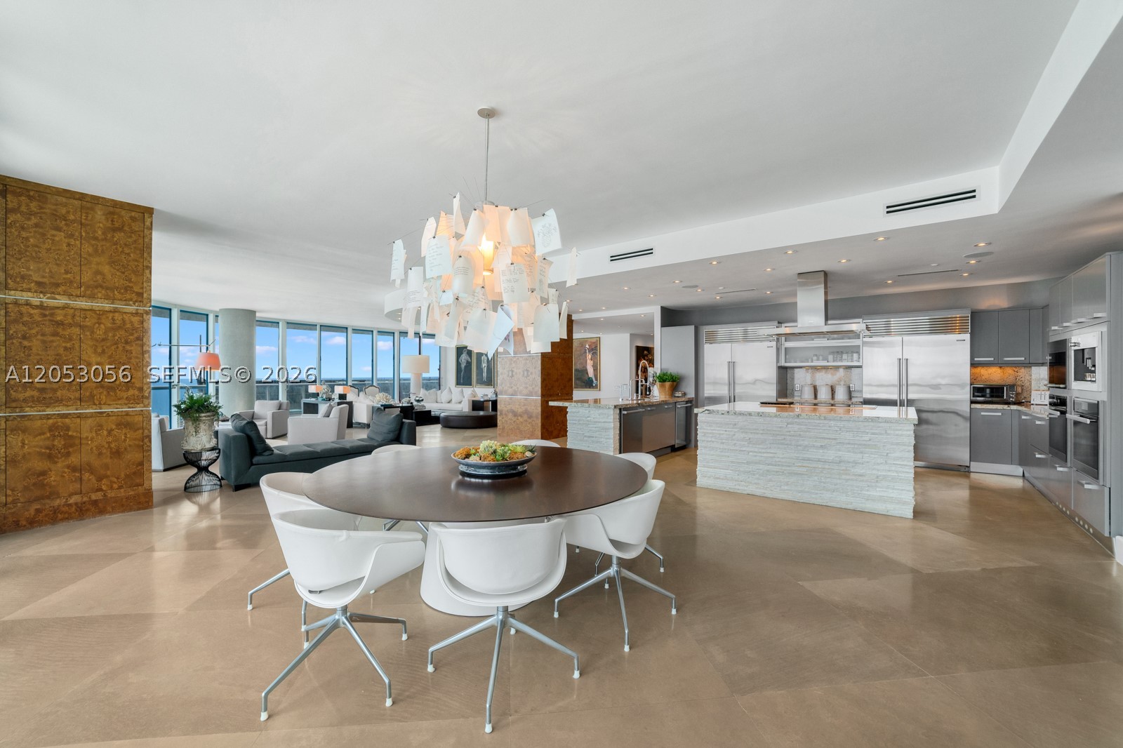 100 S Pointe Dr #2905 Miami Beach, FL 33139