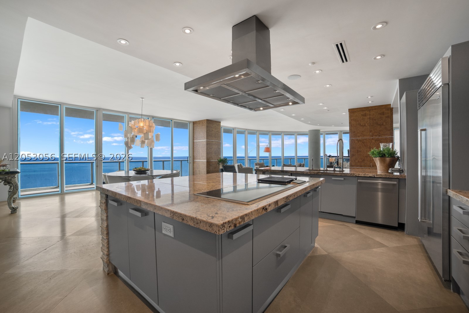 100 S Pointe Dr #2905 Miami Beach, FL 33139