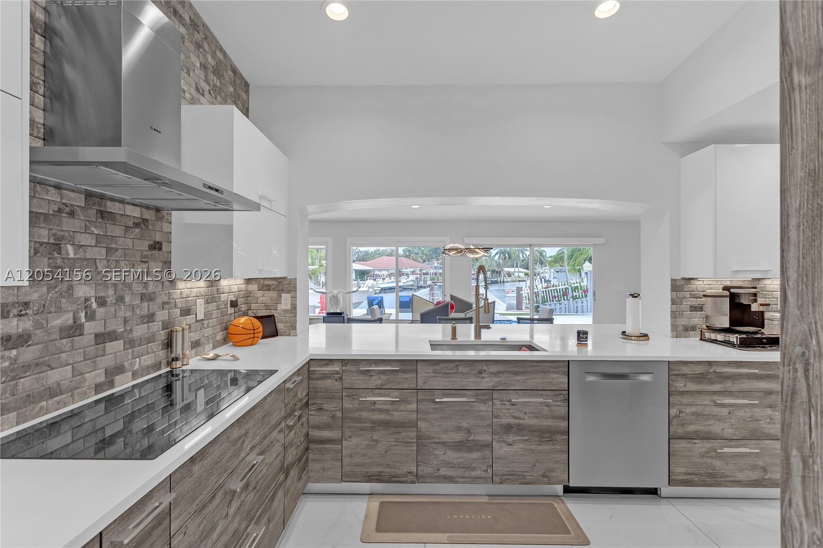 2920 NE 55th Pl Fort Lauderdale, FL 33308