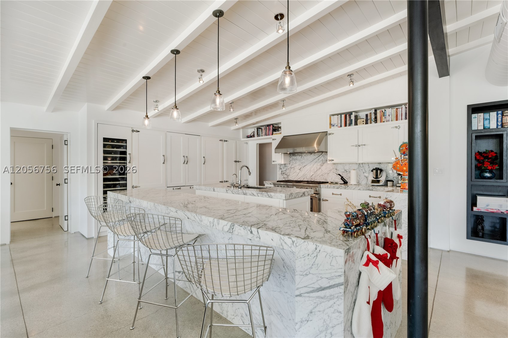 270 Island Dr Key Biscayne, FL 33149