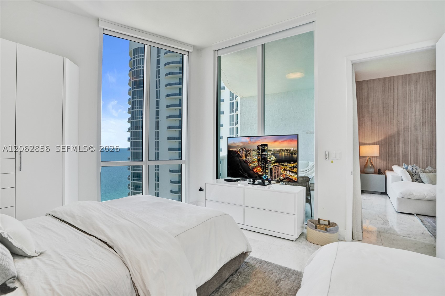 image Trump Tower I17