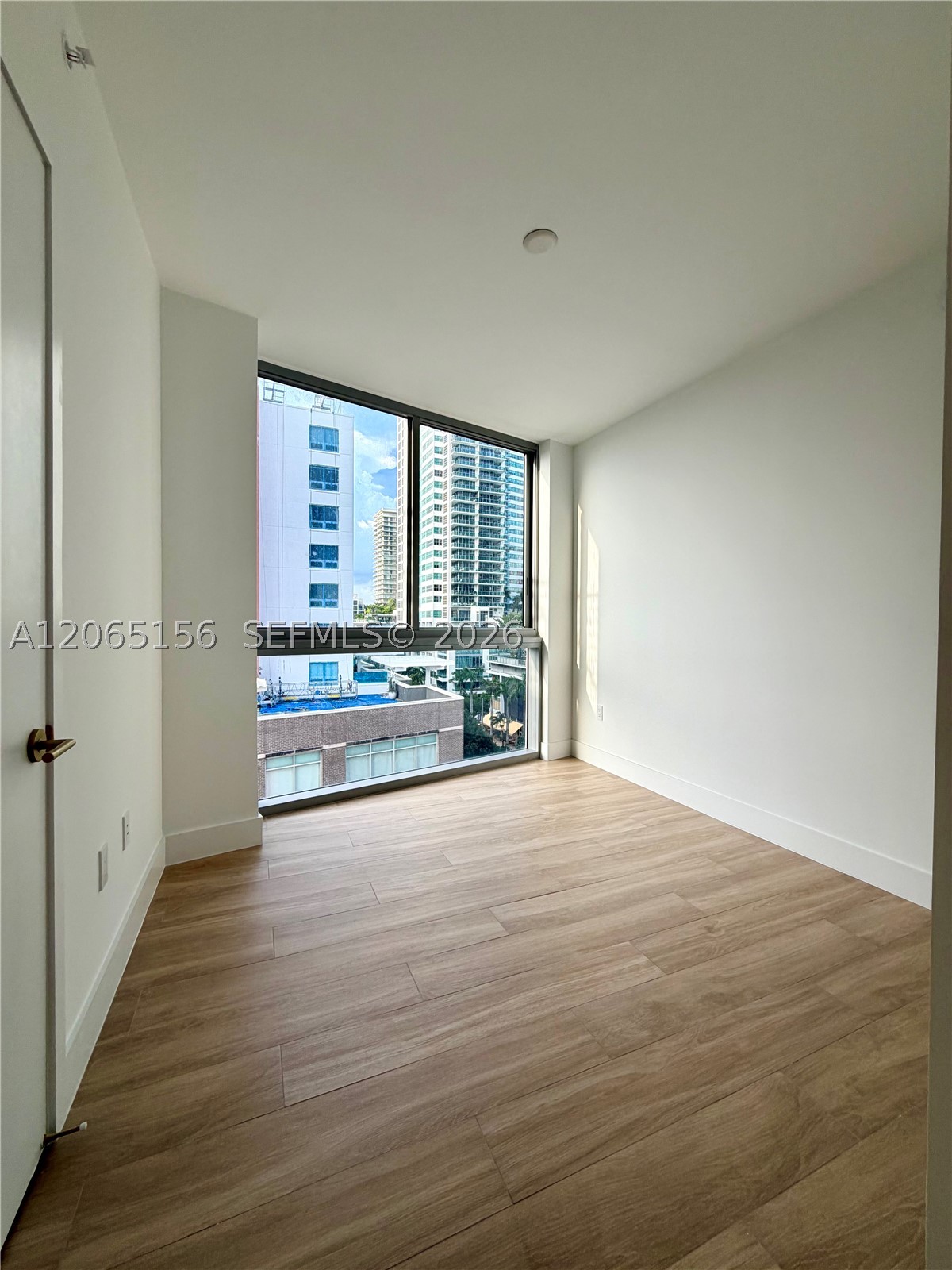 image The Standard Residences Midtown Miami17
