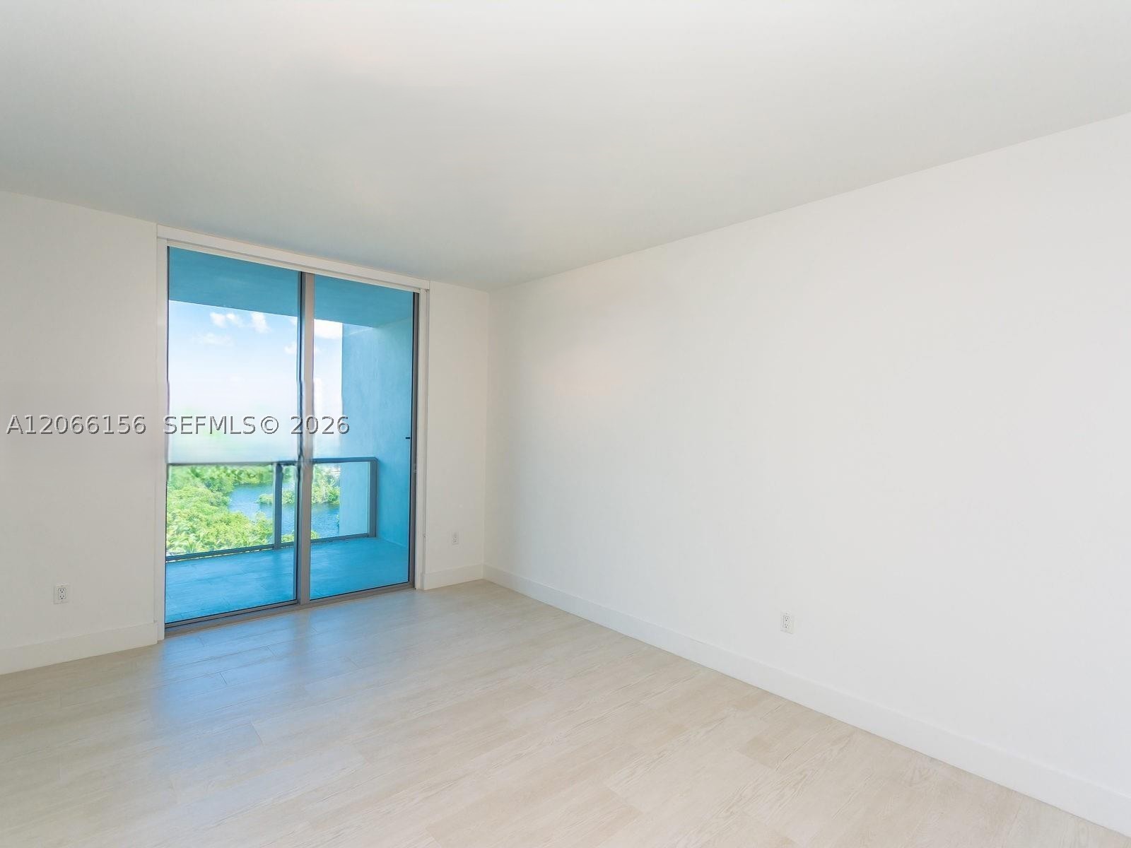 image Marina Palms Residences N12