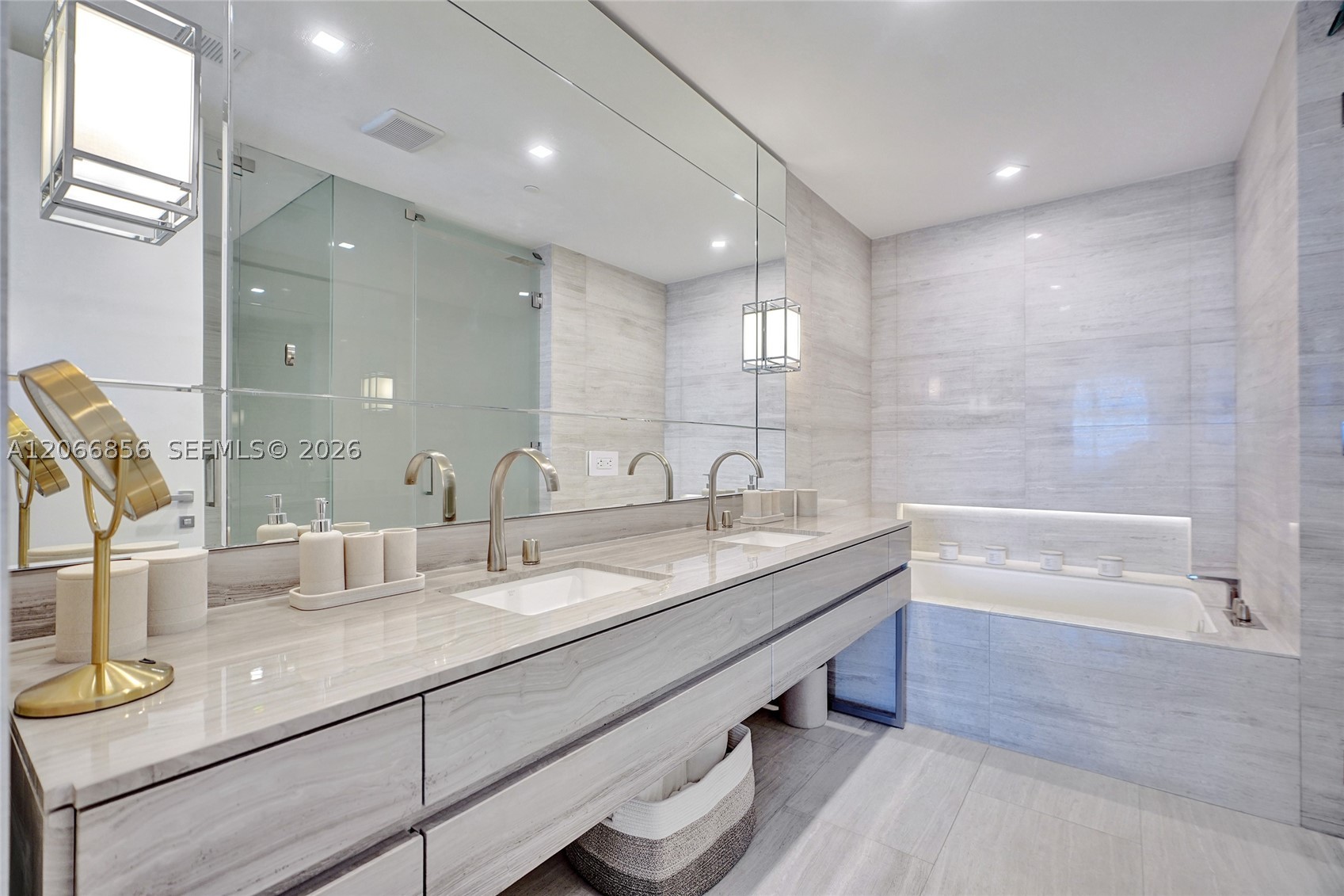 image Residences by Armani Casa17