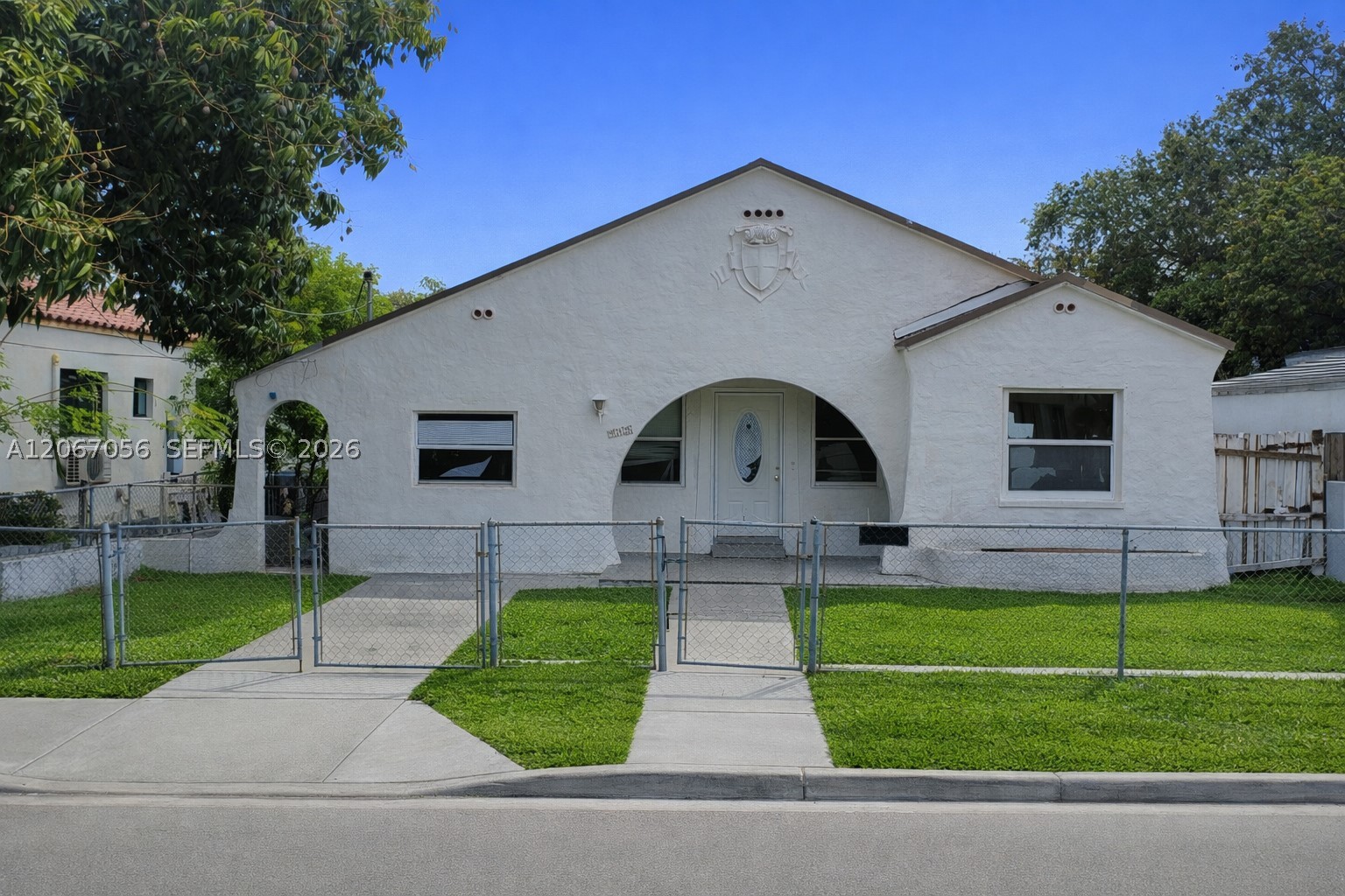 915 SW 9th Ct