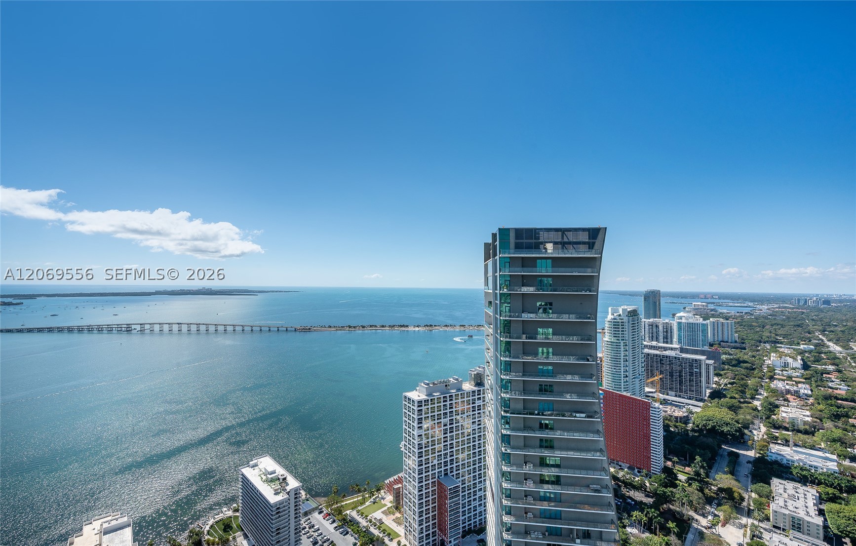 image Four Seasons Residences Miami27