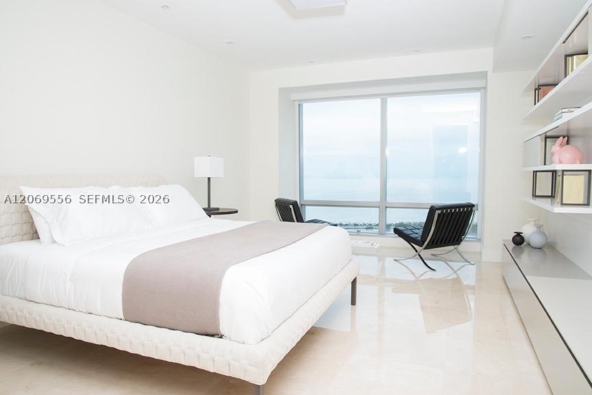 image Four Seasons Residences Miami3