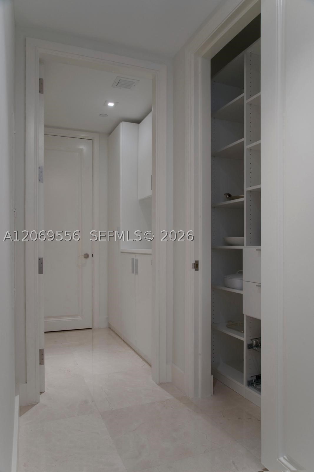 image Four Seasons Residences Miami7