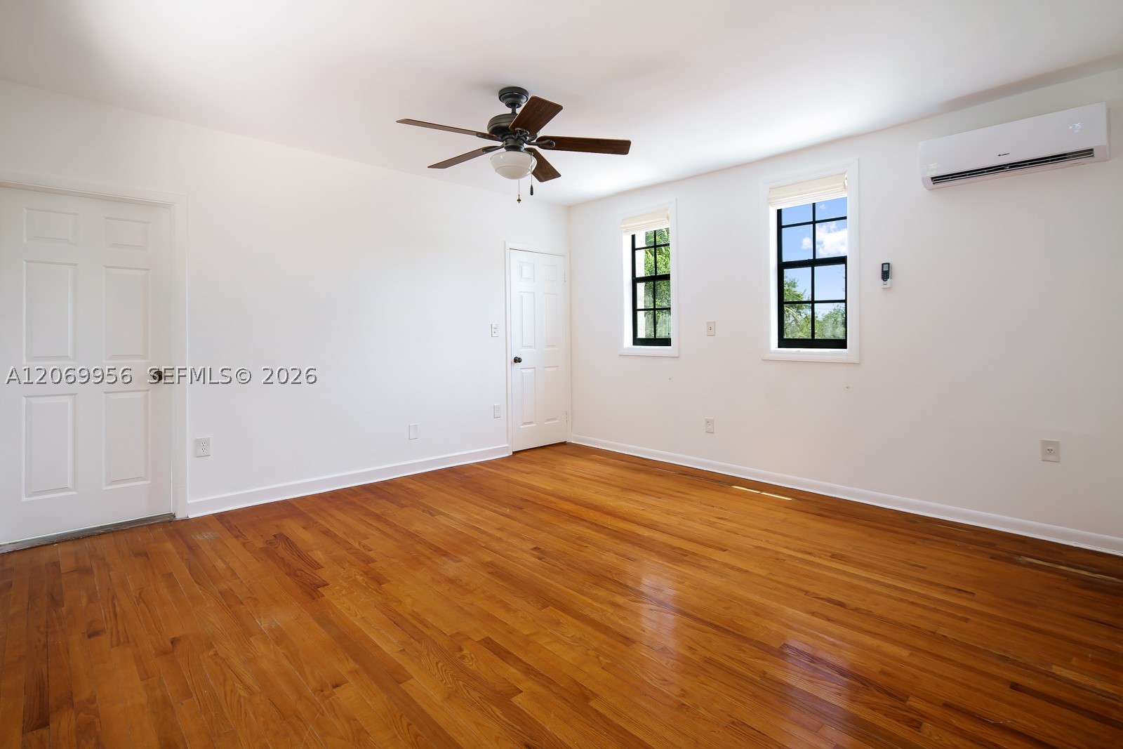 4128 Pinta Ct Coral Gables, FL 33146