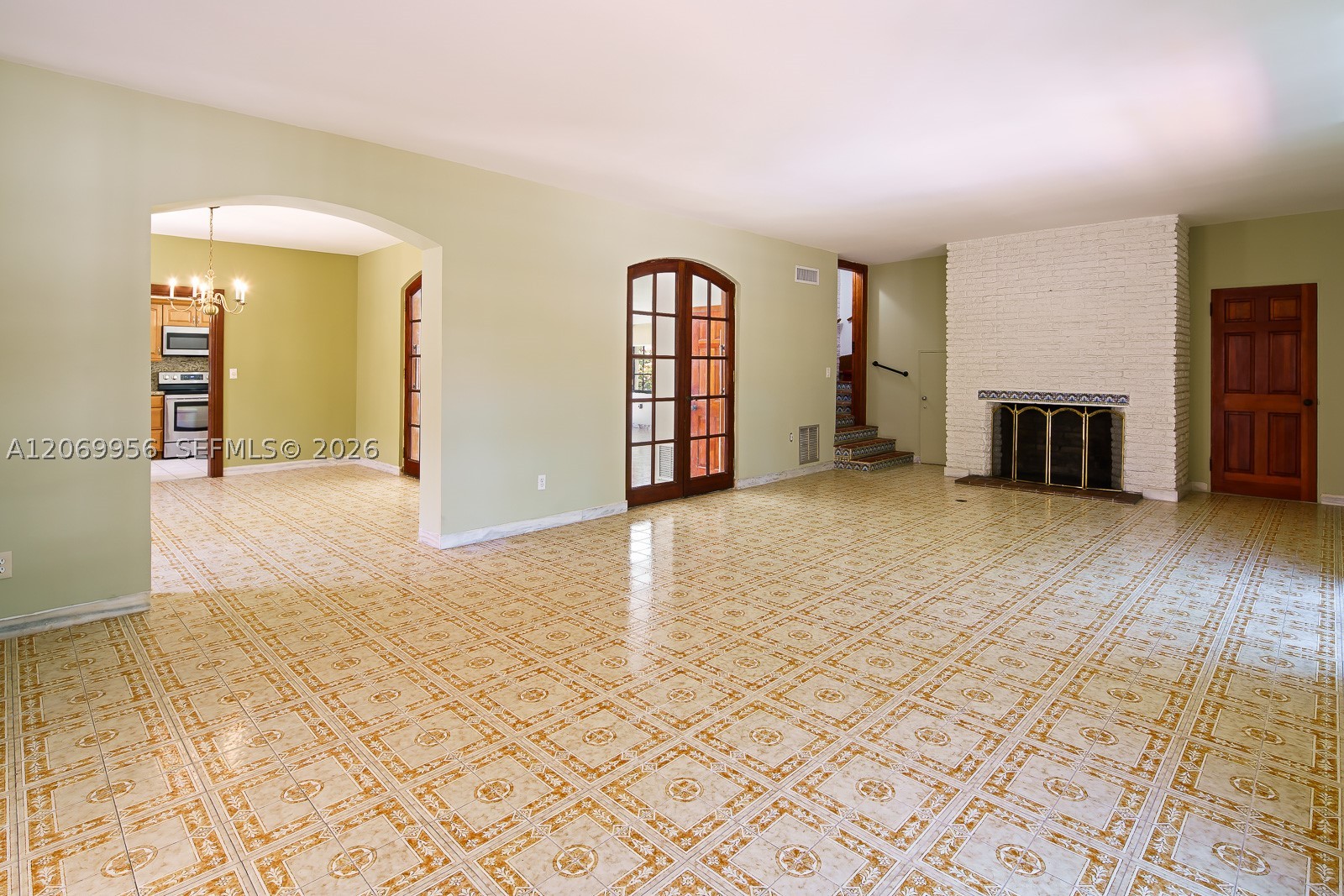 4128 Pinta Ct Coral Gables, FL 33146