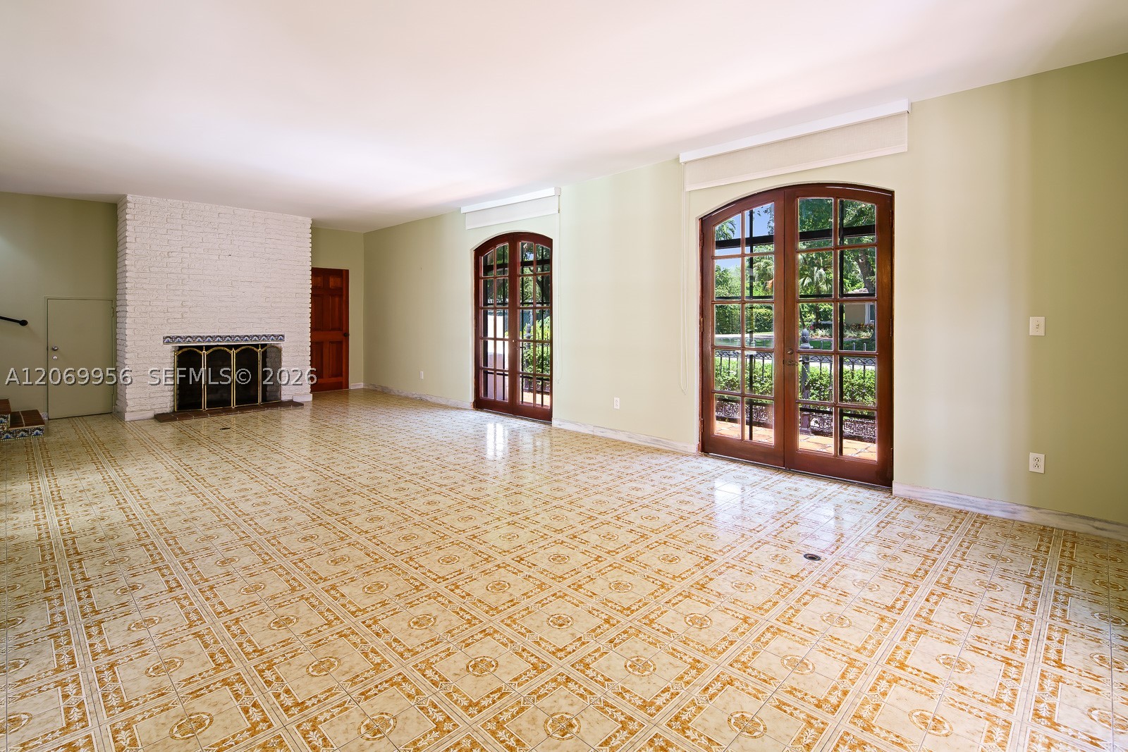4128 Pinta Ct Coral Gables, FL 33146