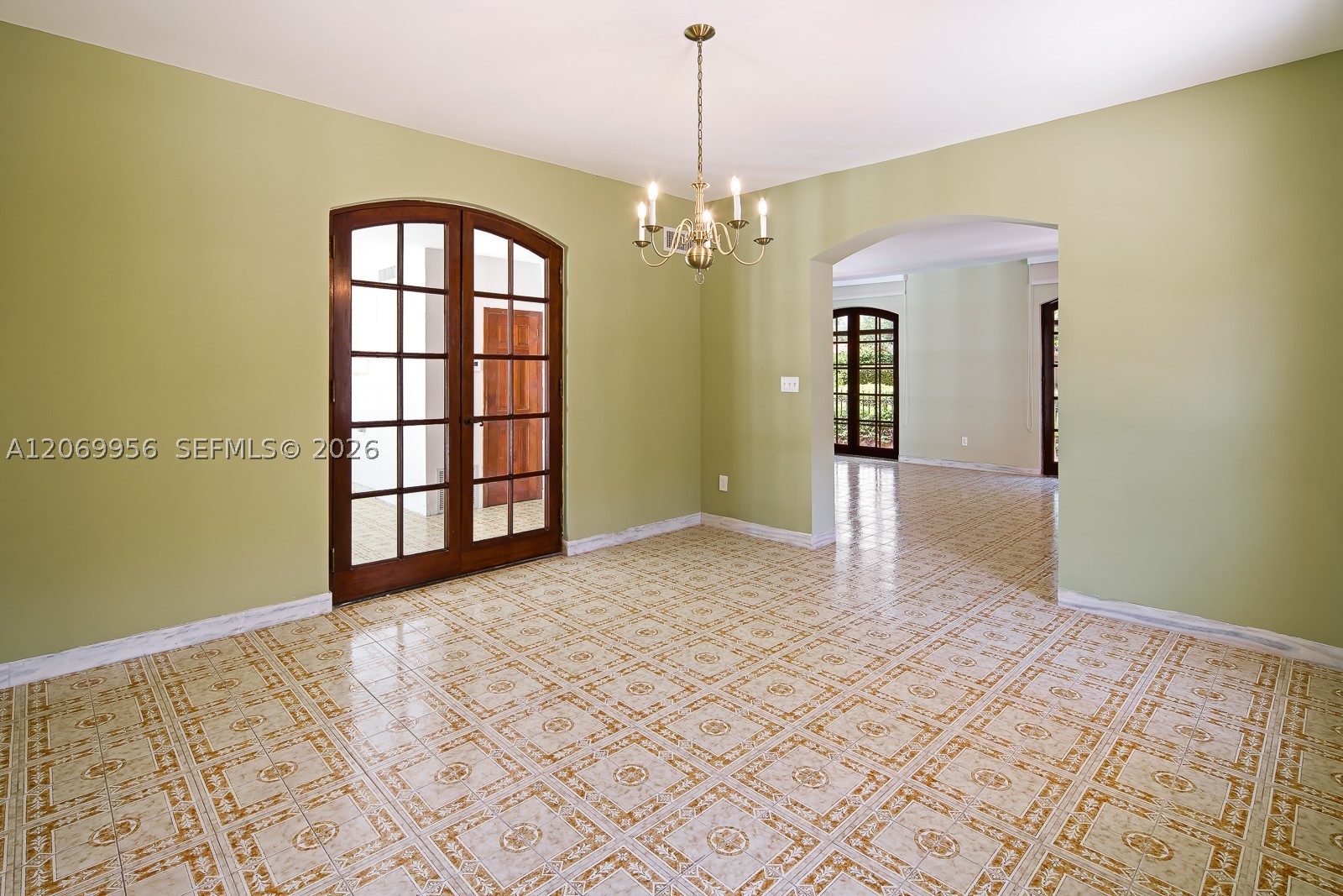 4128 Pinta Ct Coral Gables, FL 33146