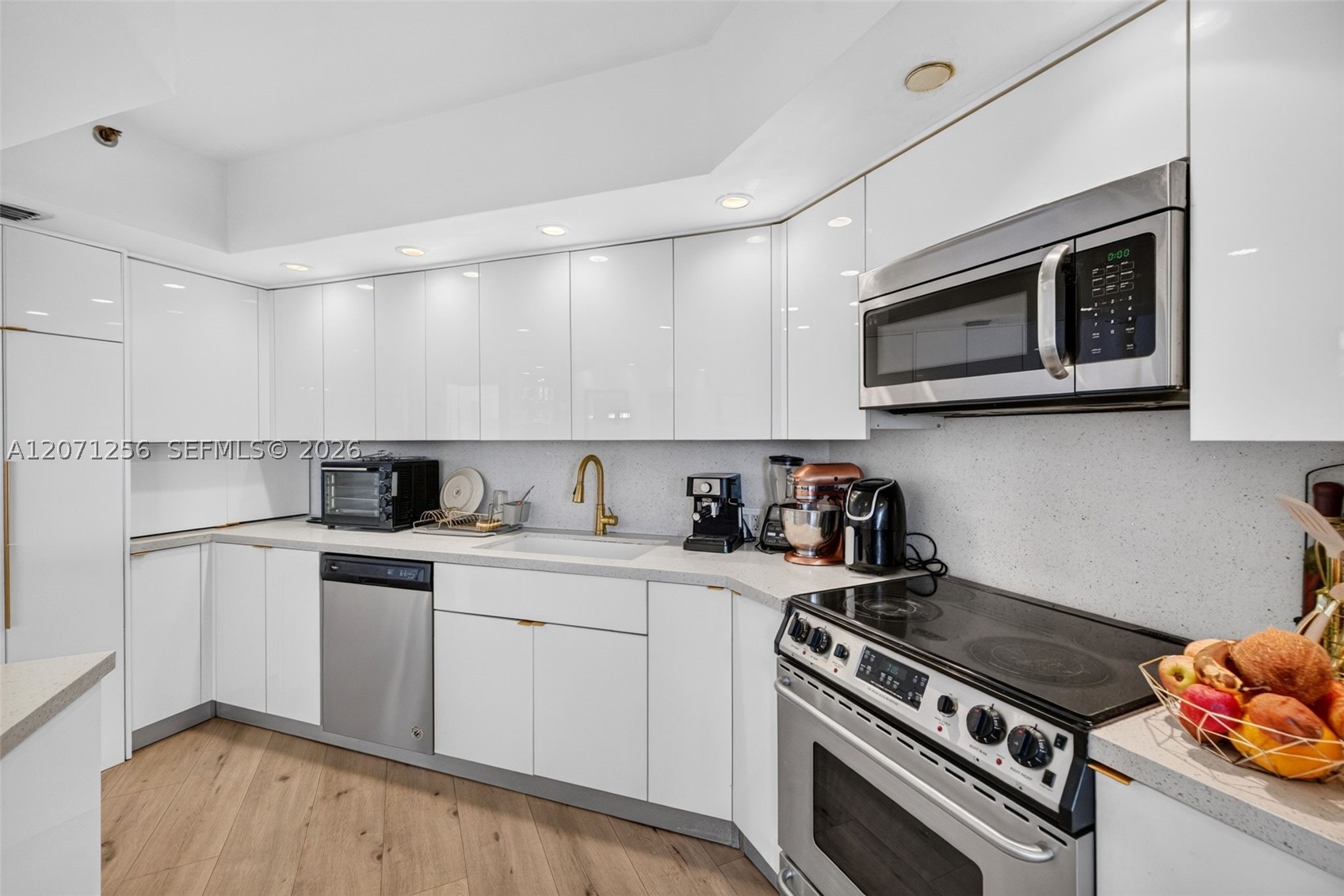 3000 Island Blvd #1201 Aventura, FL 33160