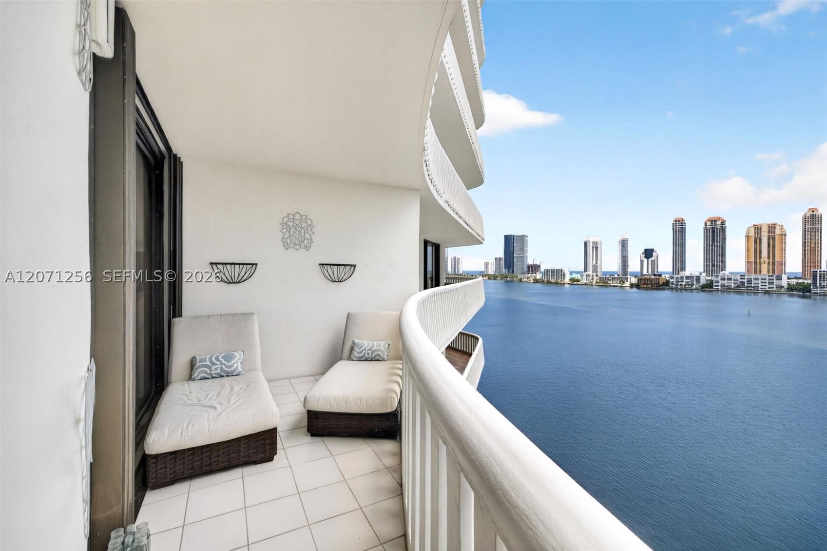 3000 Island Blvd #1201 Aventura, FL 33160