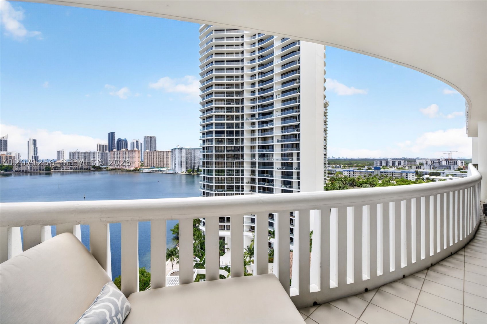 3000 Island Blvd #1201 Aventura, FL 33160
