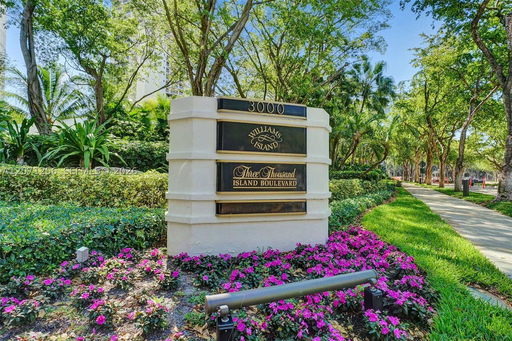 3000 Island Blvd #1201 Aventura, FL 33160