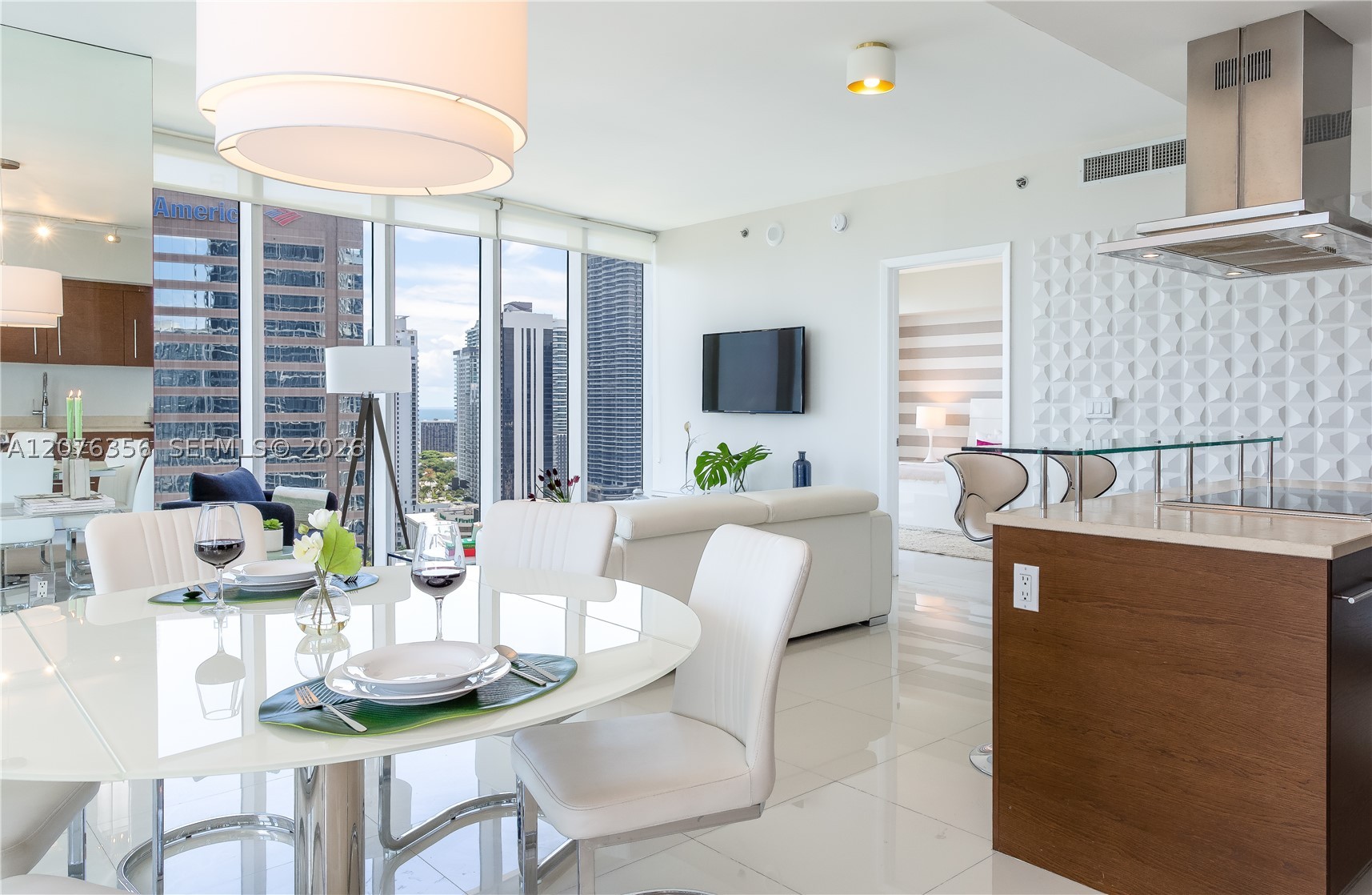 485 Brickell Ave #3410 Miami, FL 33131