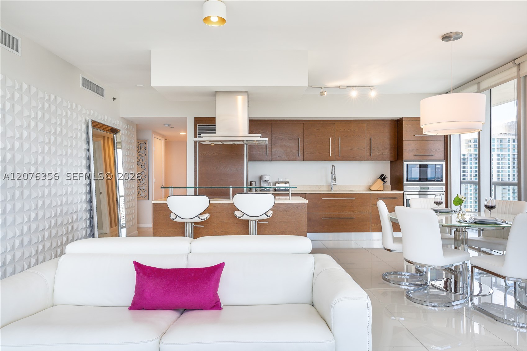 485 Brickell Ave #3410 Miami, FL 33131