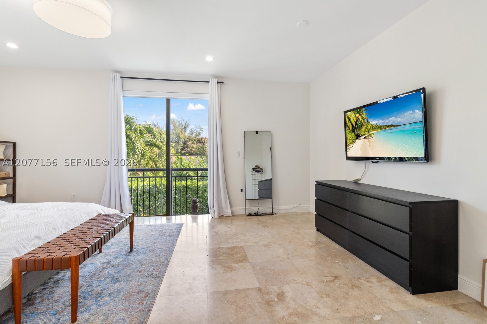 1211 SW 14th Ave #1211 Miami, FL 33135