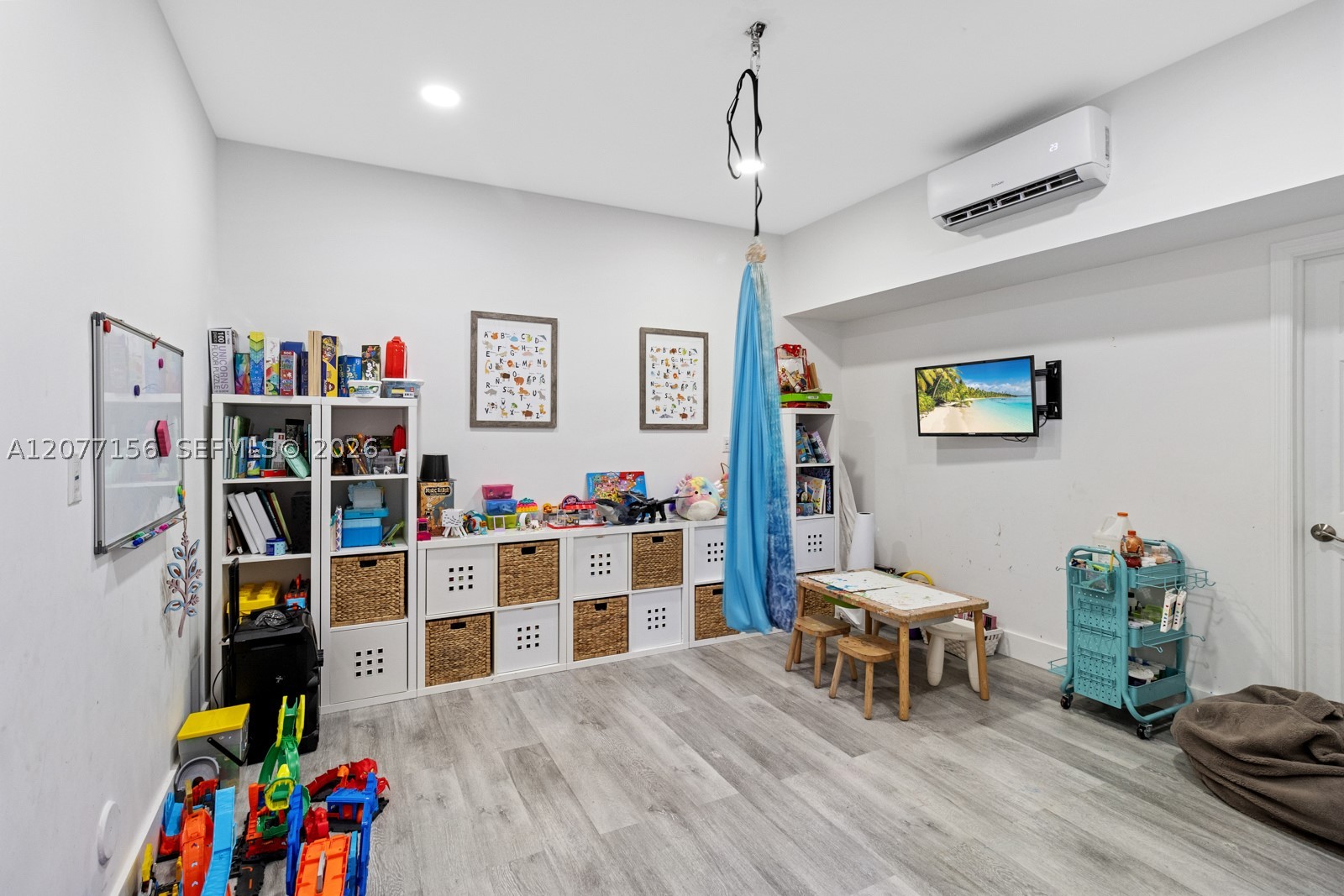 1211 SW 14th Ave #1211 Miami, FL 33135