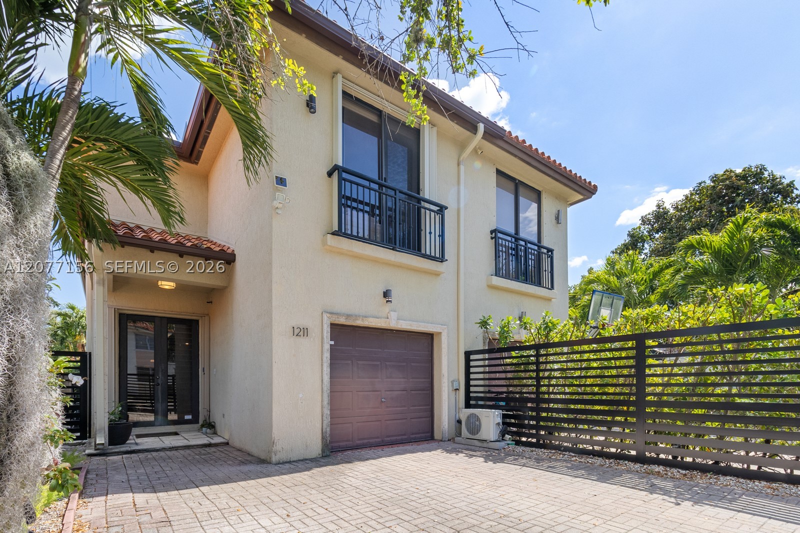 1211 SW 14th Ave #1211 Miami, FL 33135