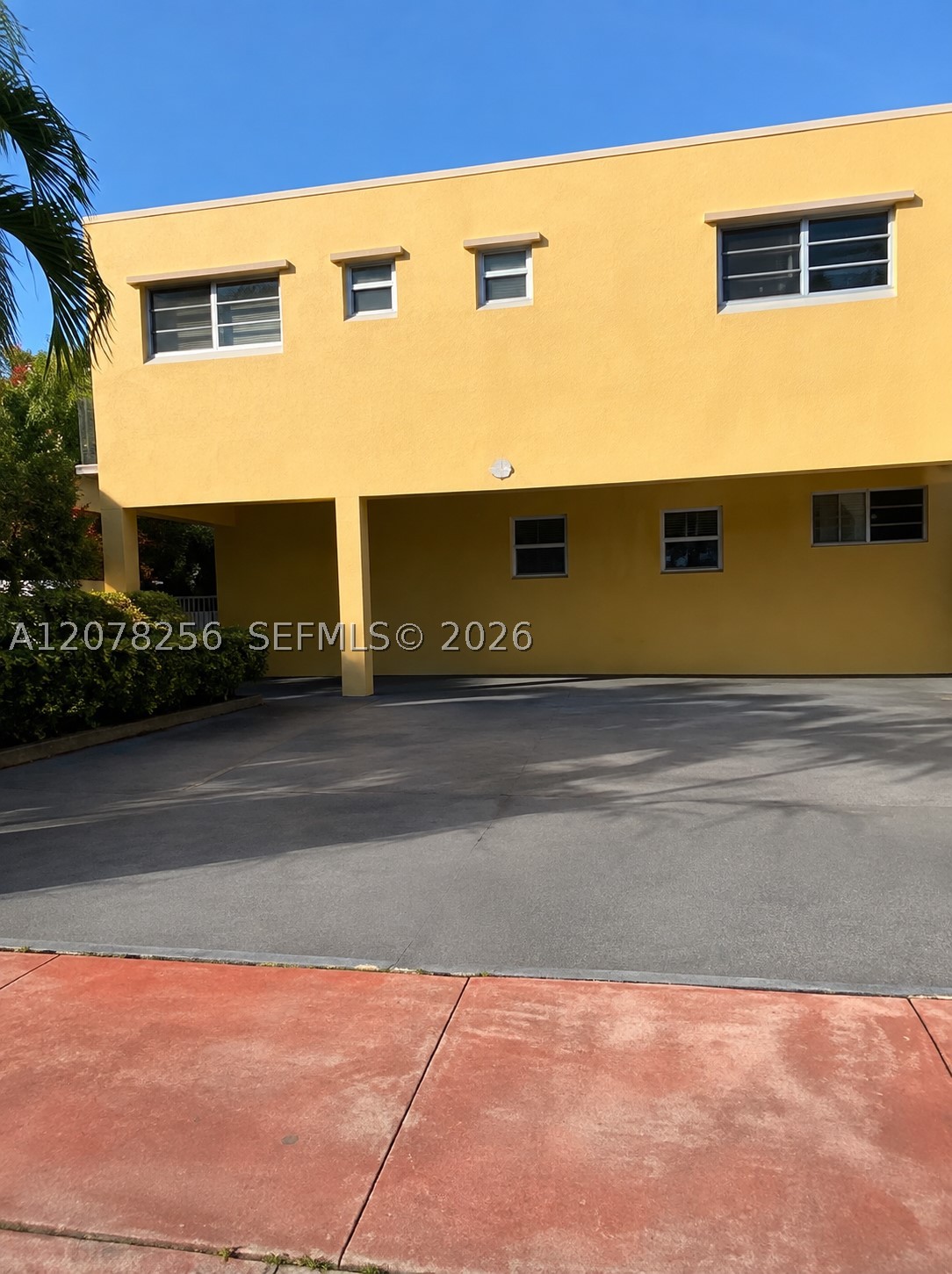 536 Euclid Ave #9