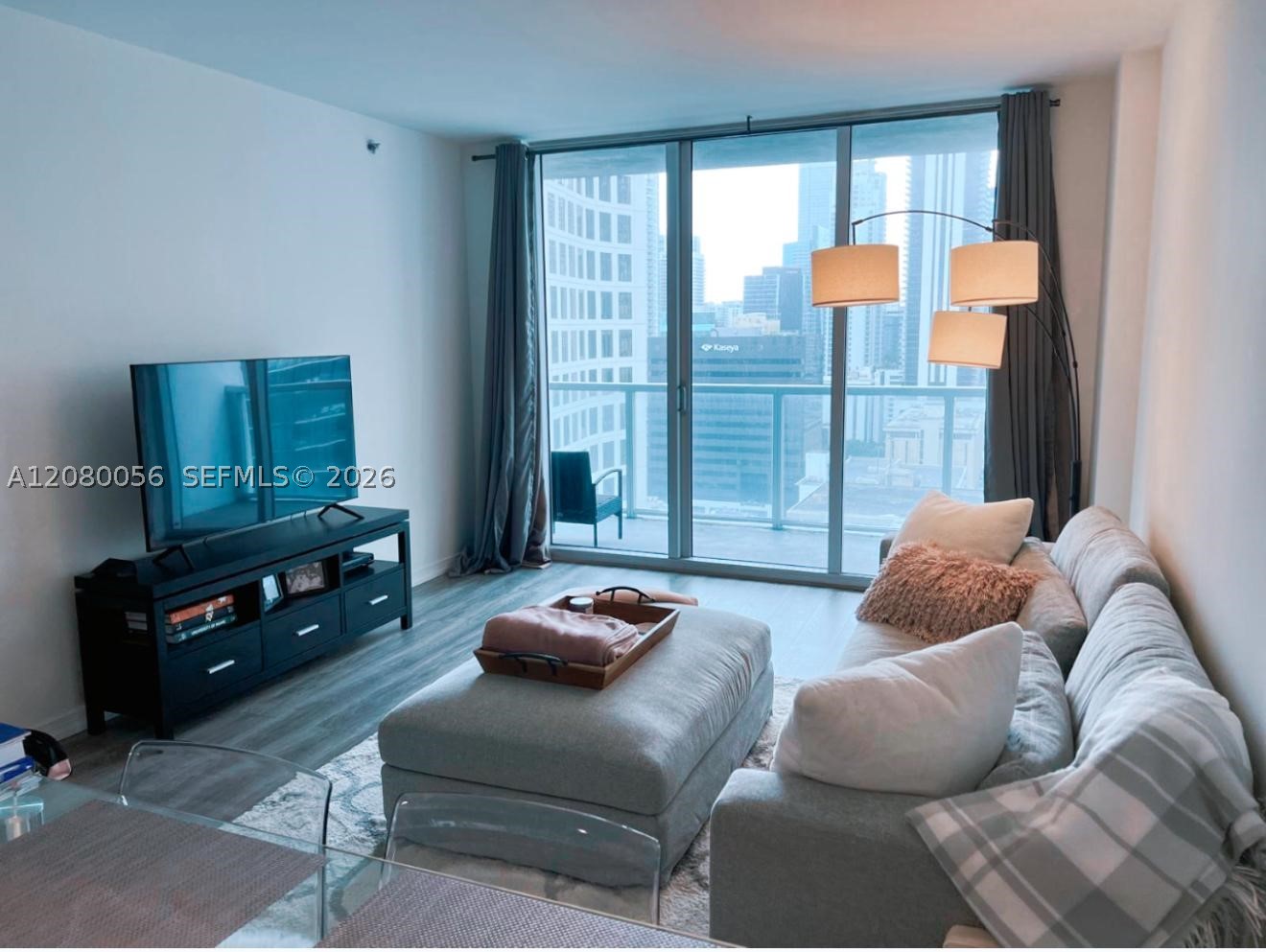 55 SE 6th St #2304