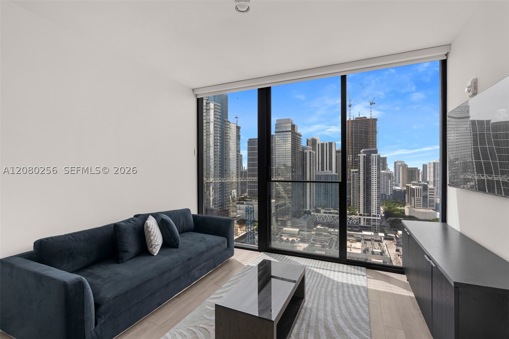 image E11EVEN Hotel & Residences9