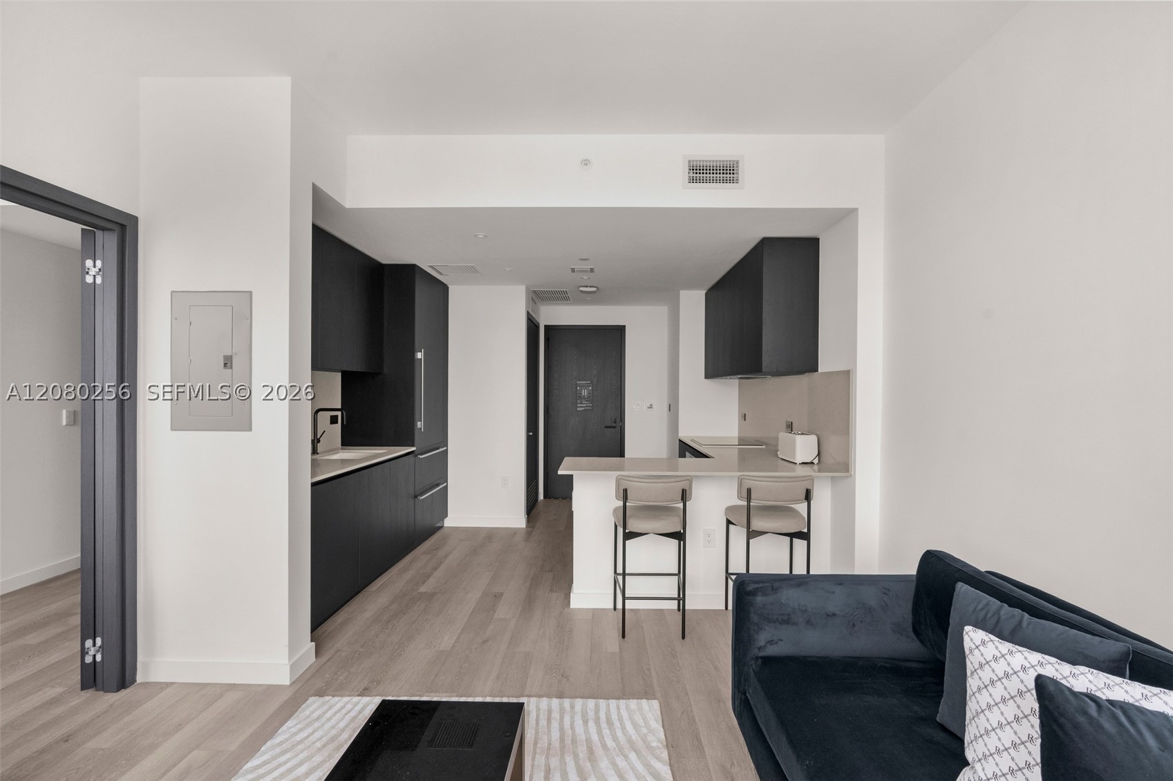 image E11EVEN Hotel & Residences12