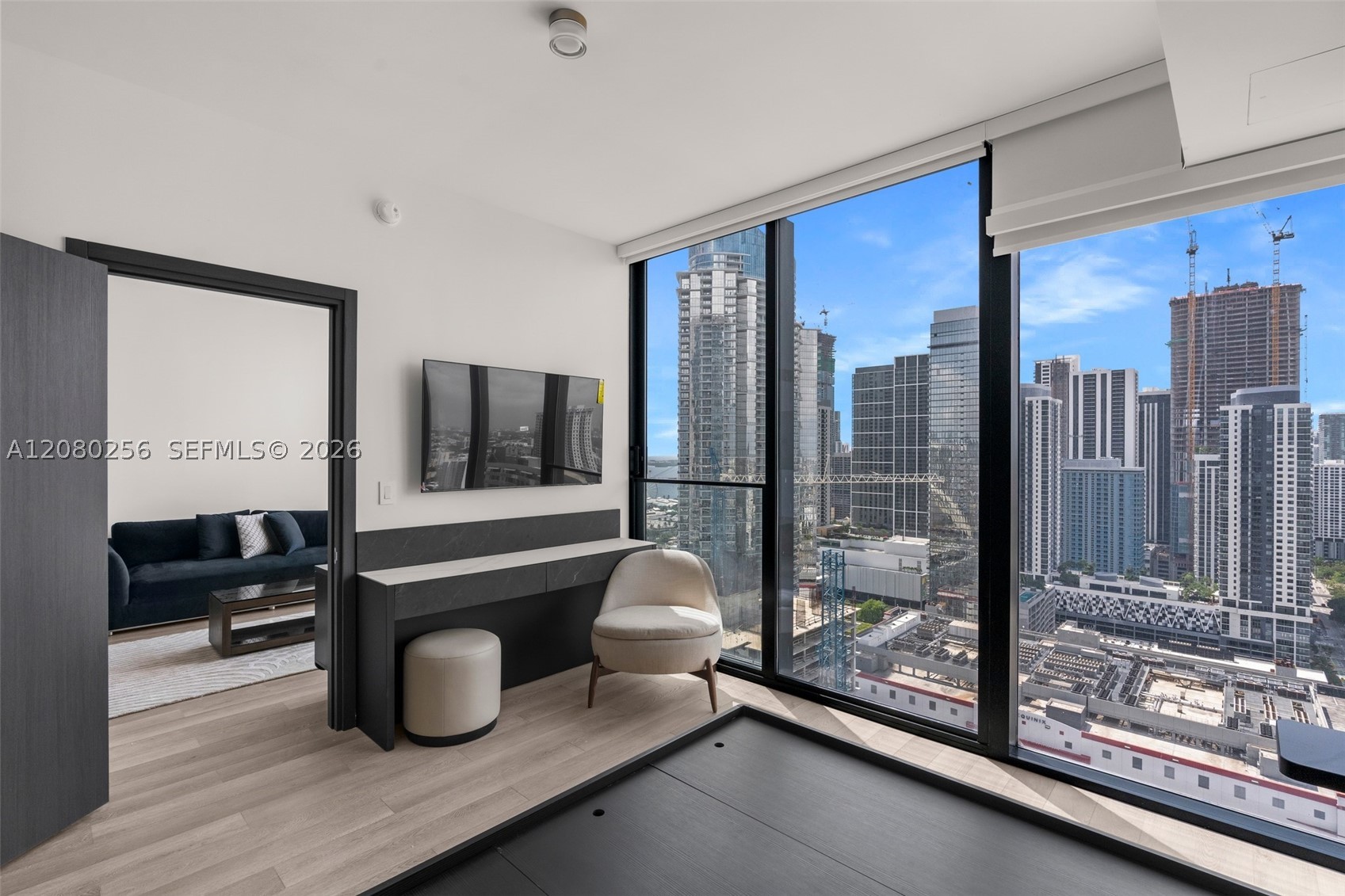 image E11EVEN Hotel & Residences16