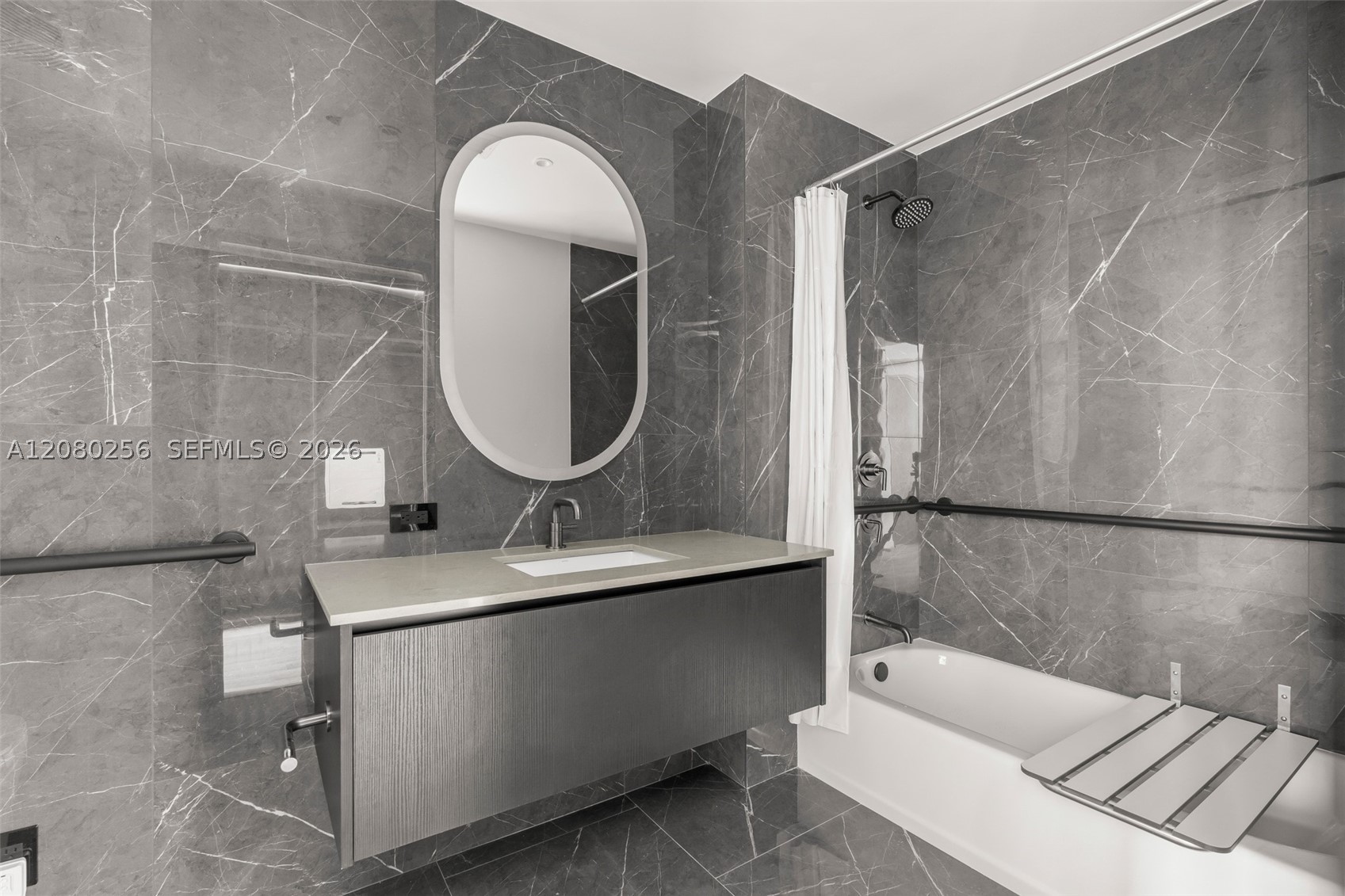 image E11EVEN Hotel & Residences22
