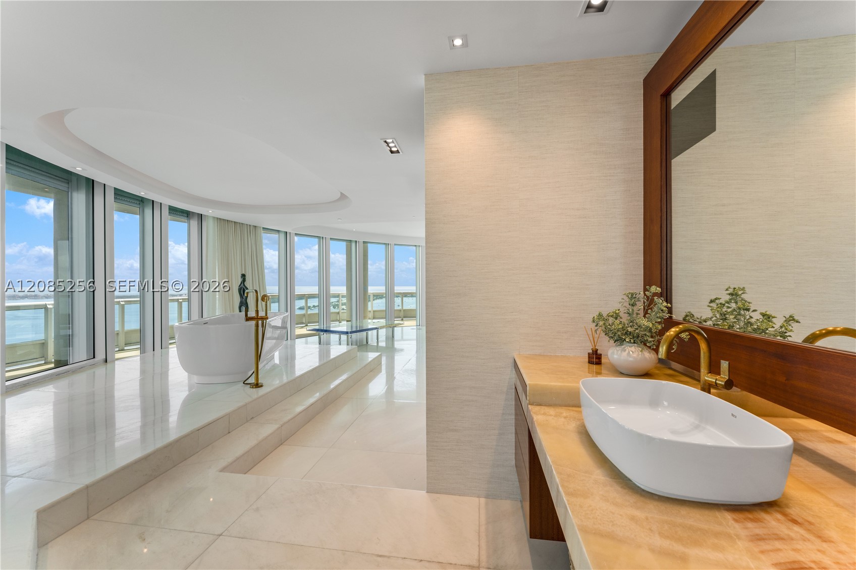 1643 Brickell Ave #PH4901 Miami, FL 33129