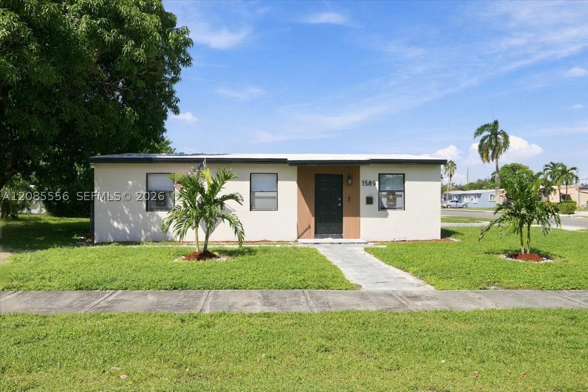 1589 NW 4th Ave