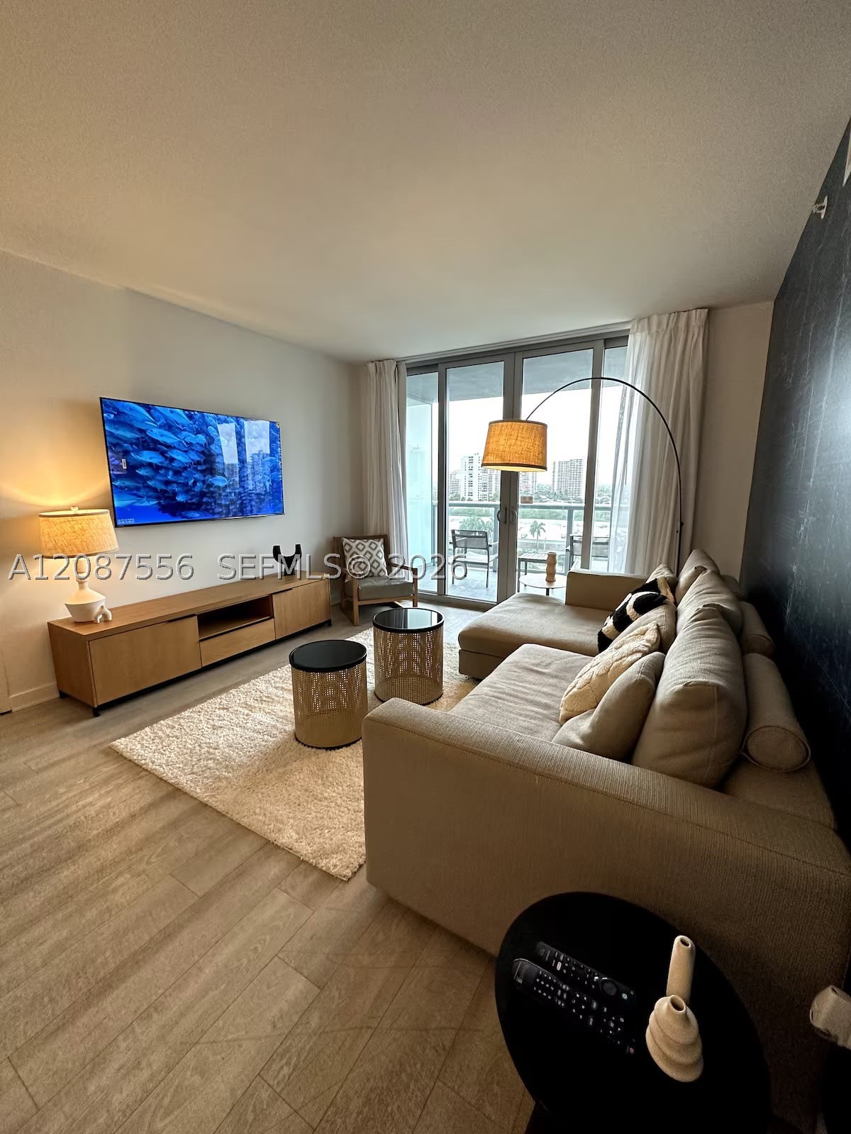 image Beachwalk Condominium10