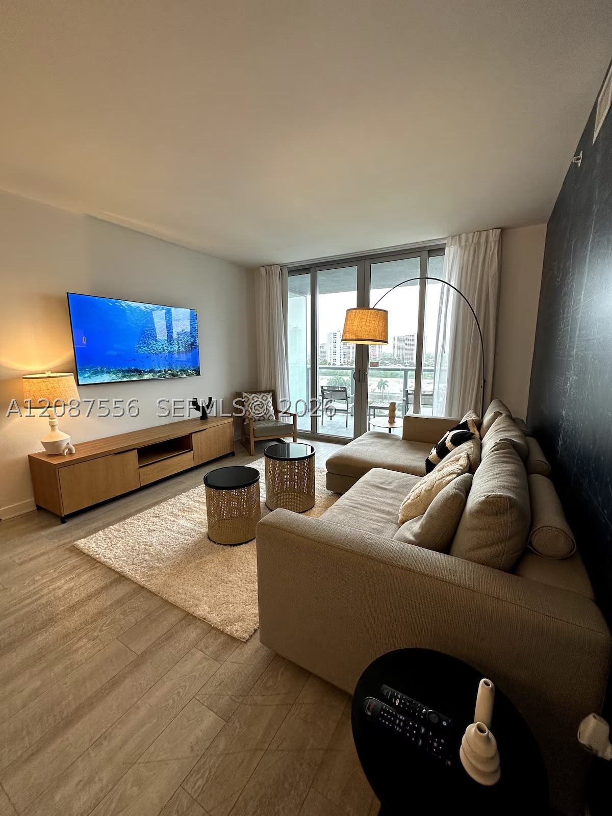image Beachwalk Condominium17