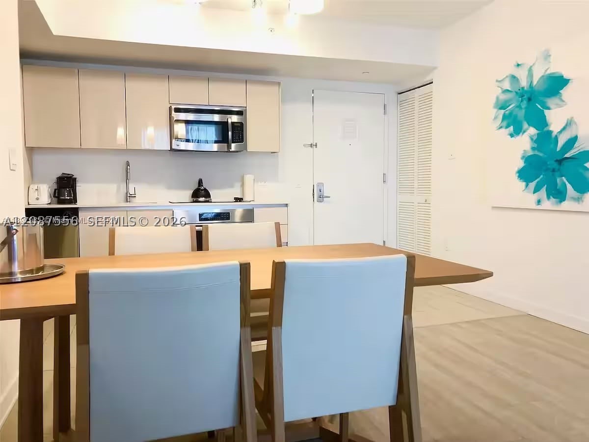 image Beachwalk Condominium24