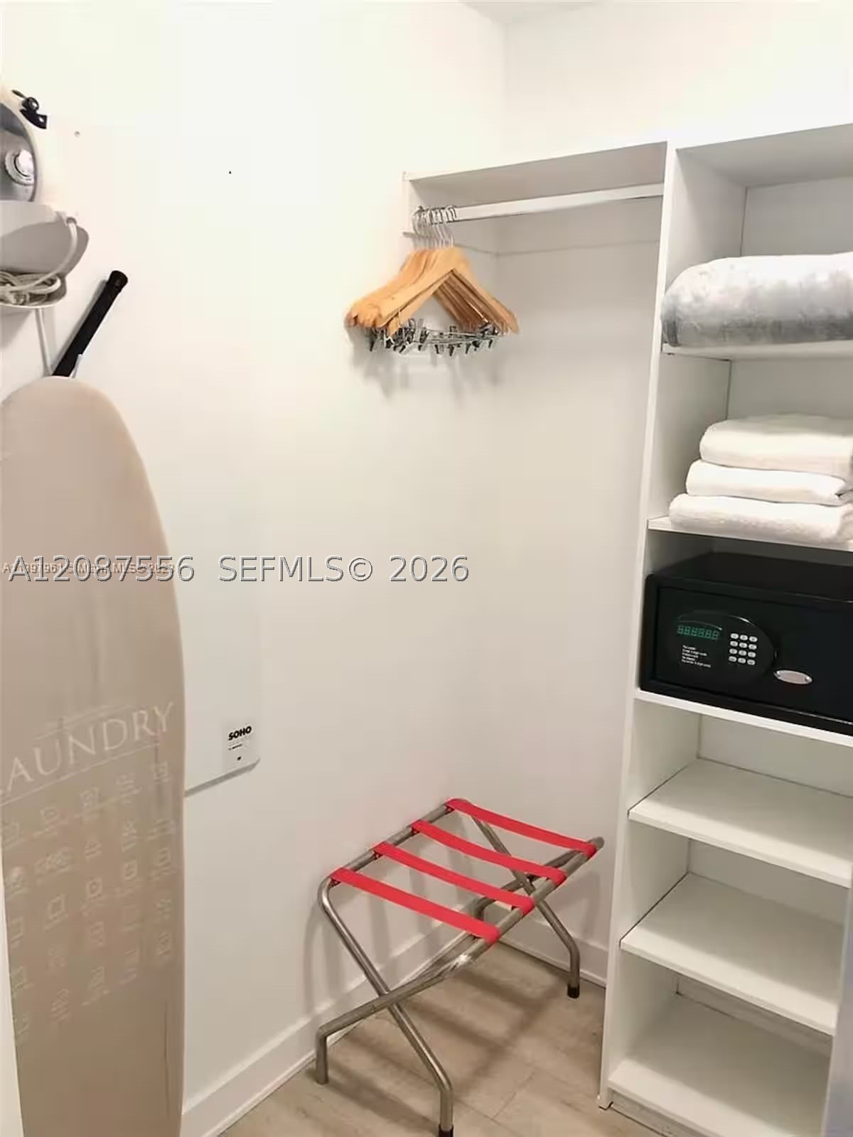 image Beachwalk Condominium36