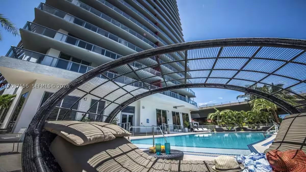 image Beachwalk Condominium40