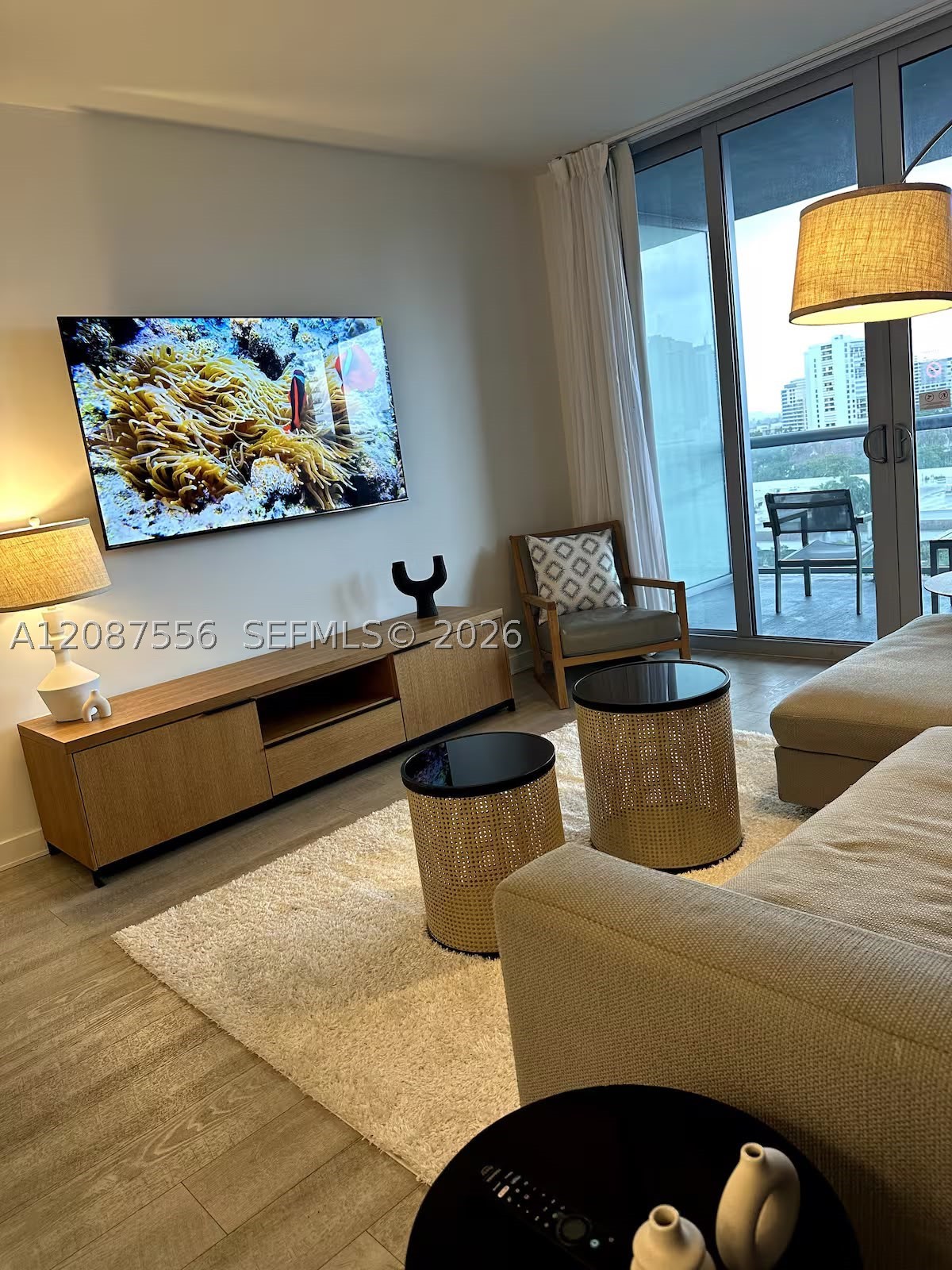 image Beachwalk Condominium4