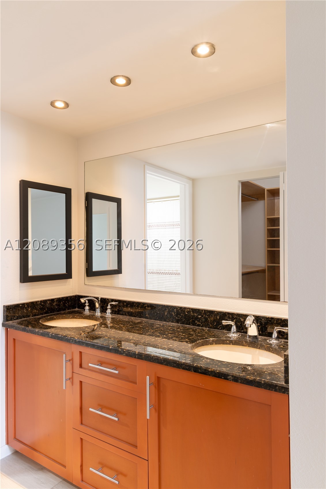 image Brickell Key One12