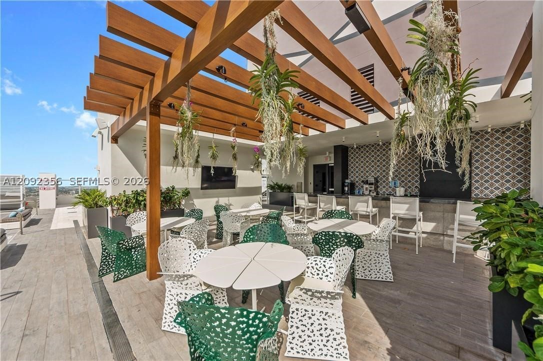 image 1010 Brickell47