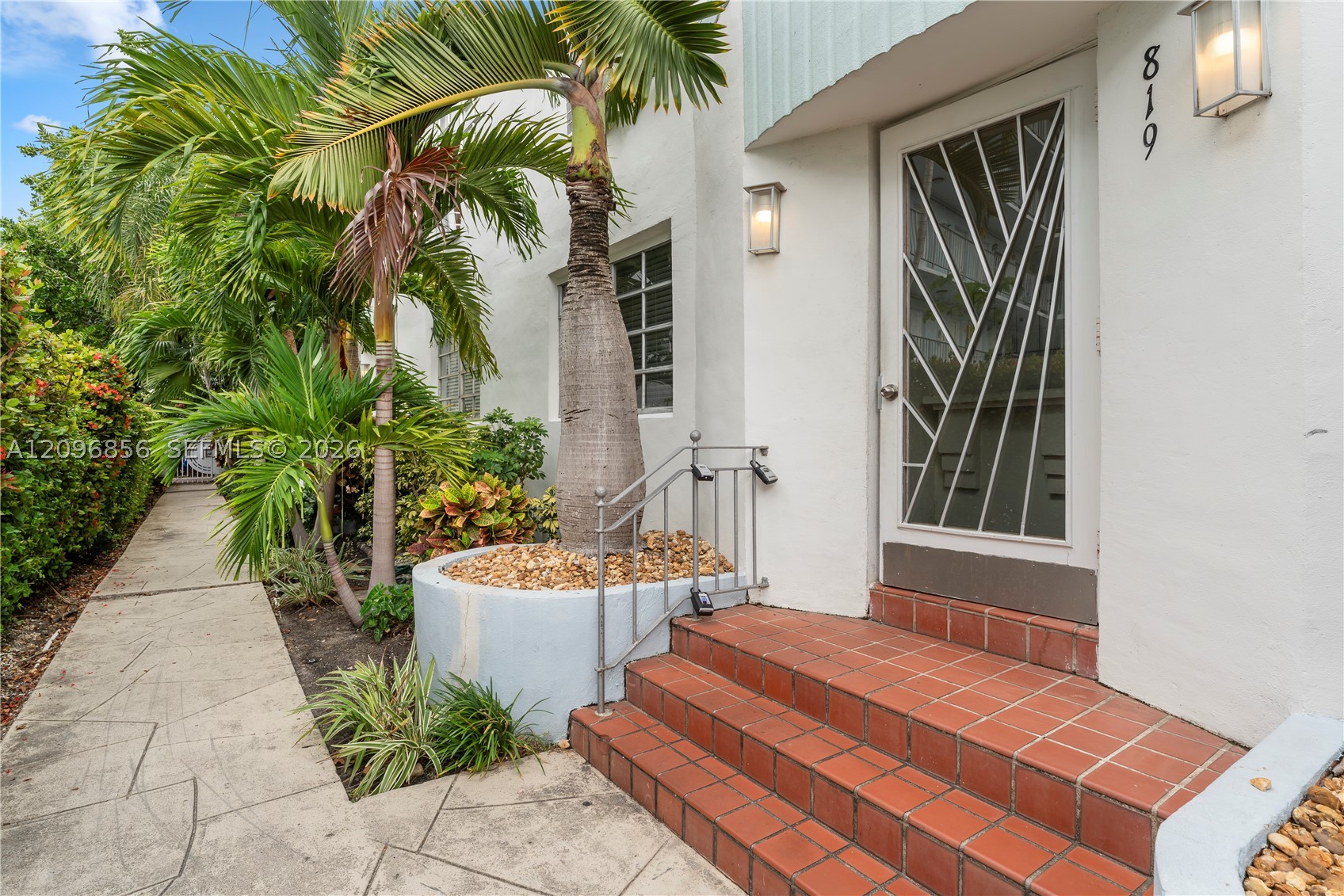 819 Meridian Ave #5