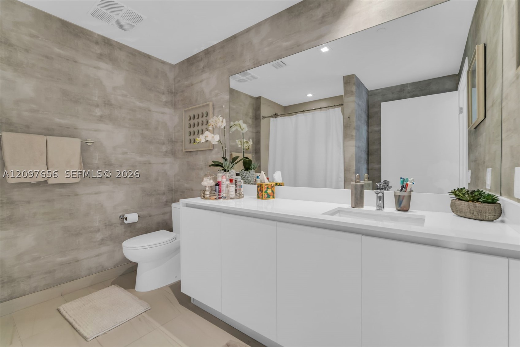 1116 N Ocean Blvd #906 Pompano Beach, FL 33062