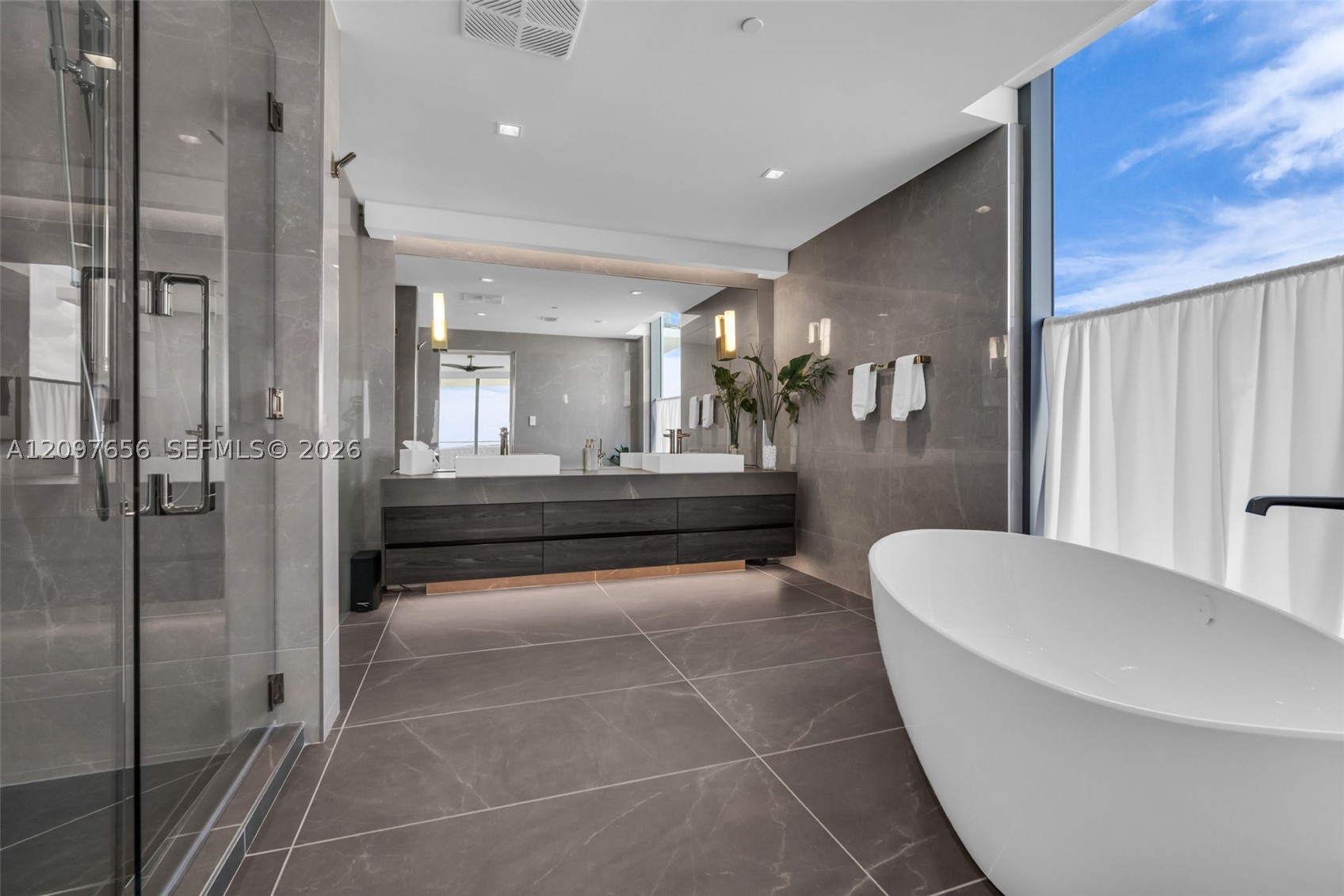 1116 N Ocean Blvd #906 Pompano Beach, FL 33062