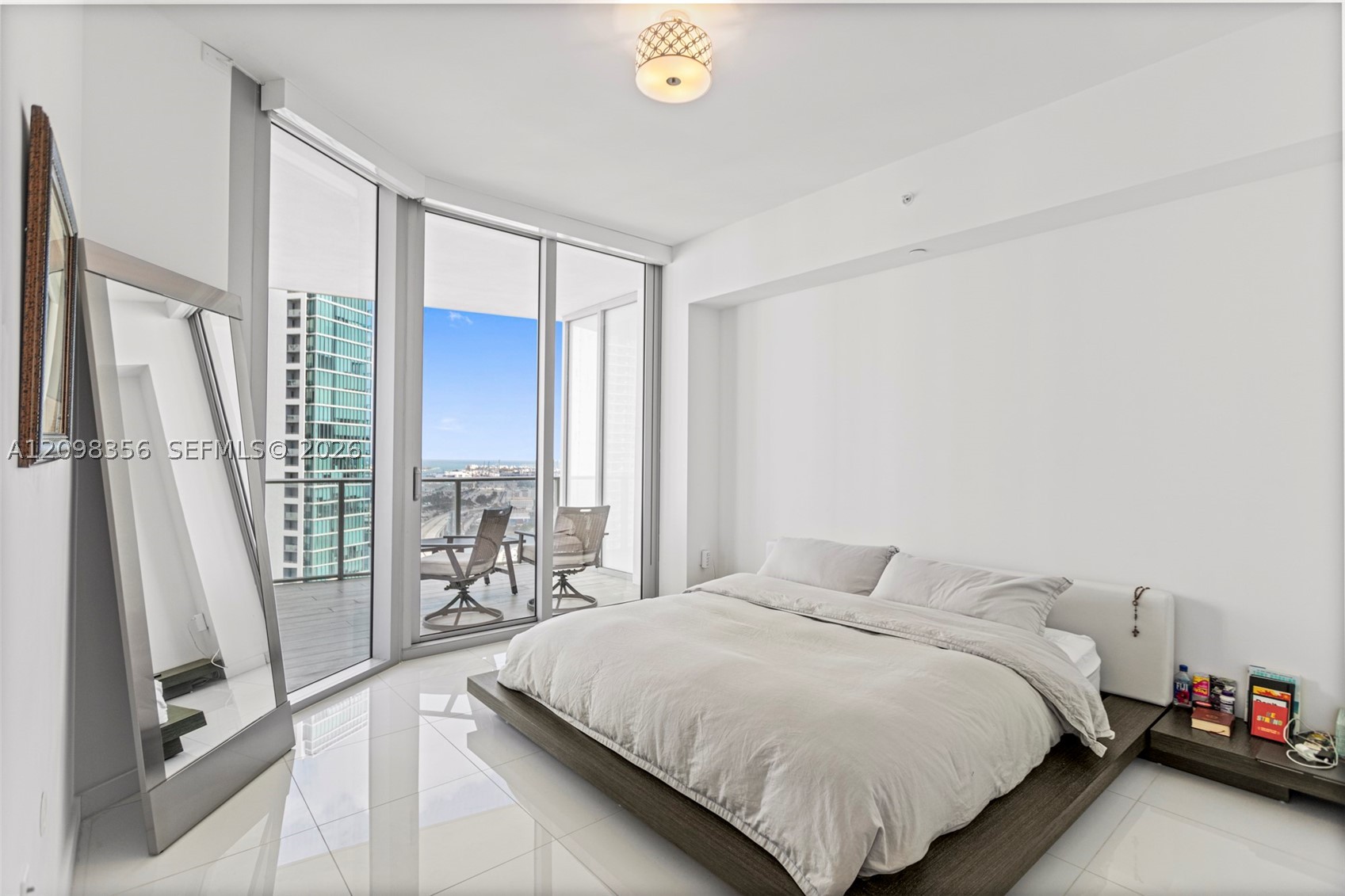851 NE 1st Ave #3707 Miami, FL 33132