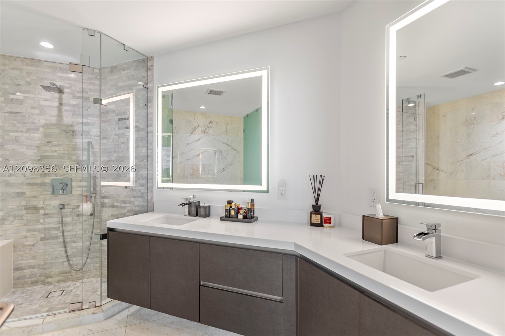 851 NE 1st Ave #3707 Miami, FL 33132