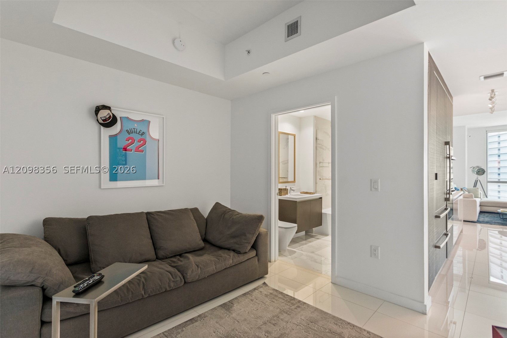 851 NE 1st Ave #3707 Miami, FL 33132