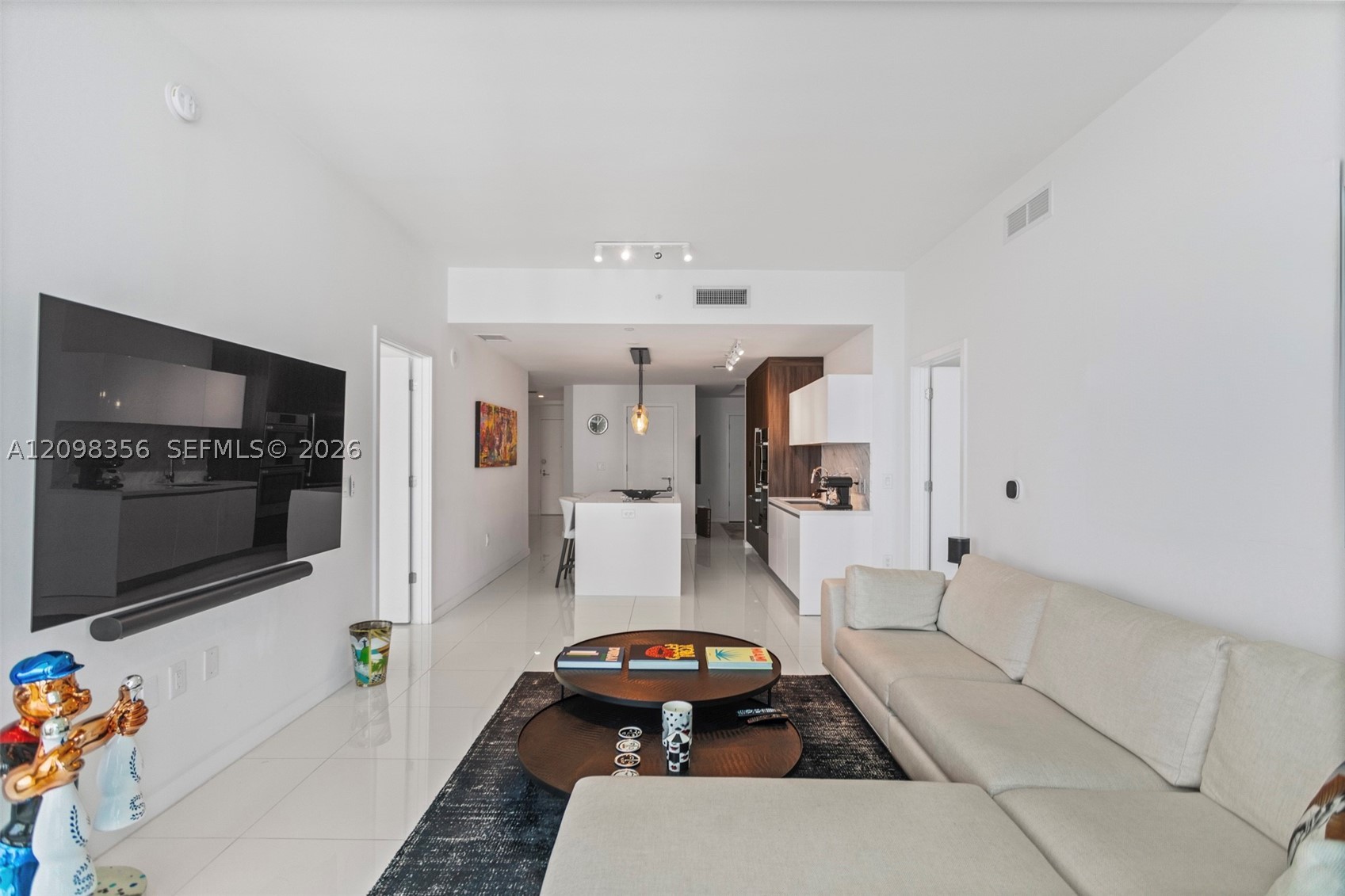 851 NE 1st Ave #3707 Miami, FL 33132