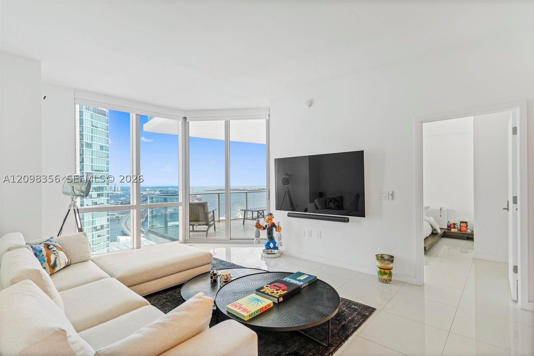 851 NE 1st Ave #3707 Miami, FL 33132