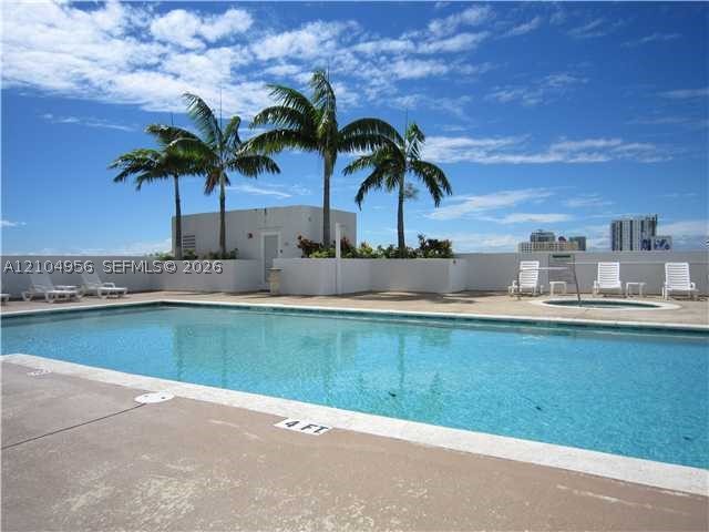 275 NE 18th St #305 Miami, FL 33132